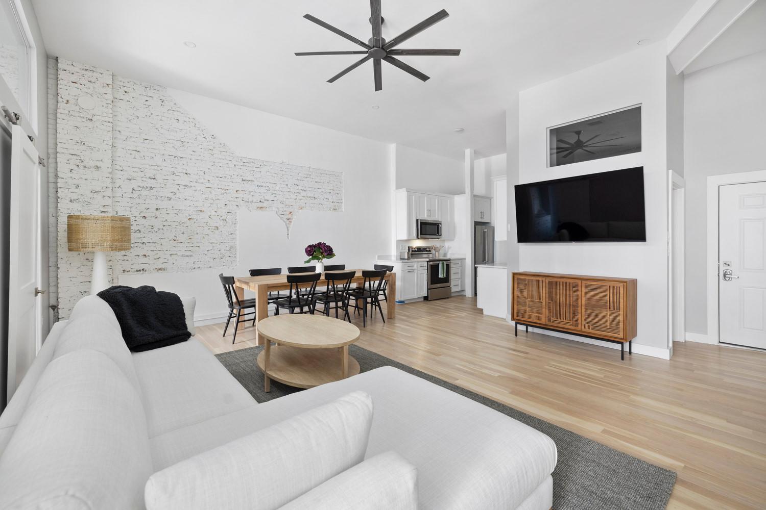 Modern Remodeled Loft In Portlands Iconic Old Port Apartment Exterior photo