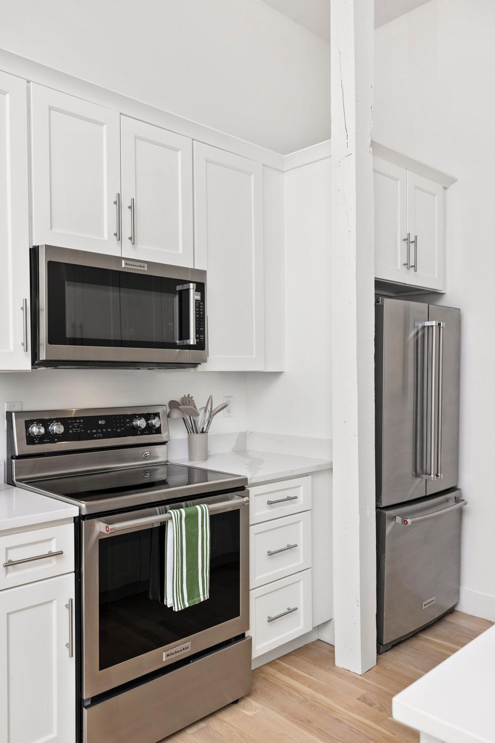 Modern Remodeled Loft In Portlands Iconic Old Port Apartment Exterior photo