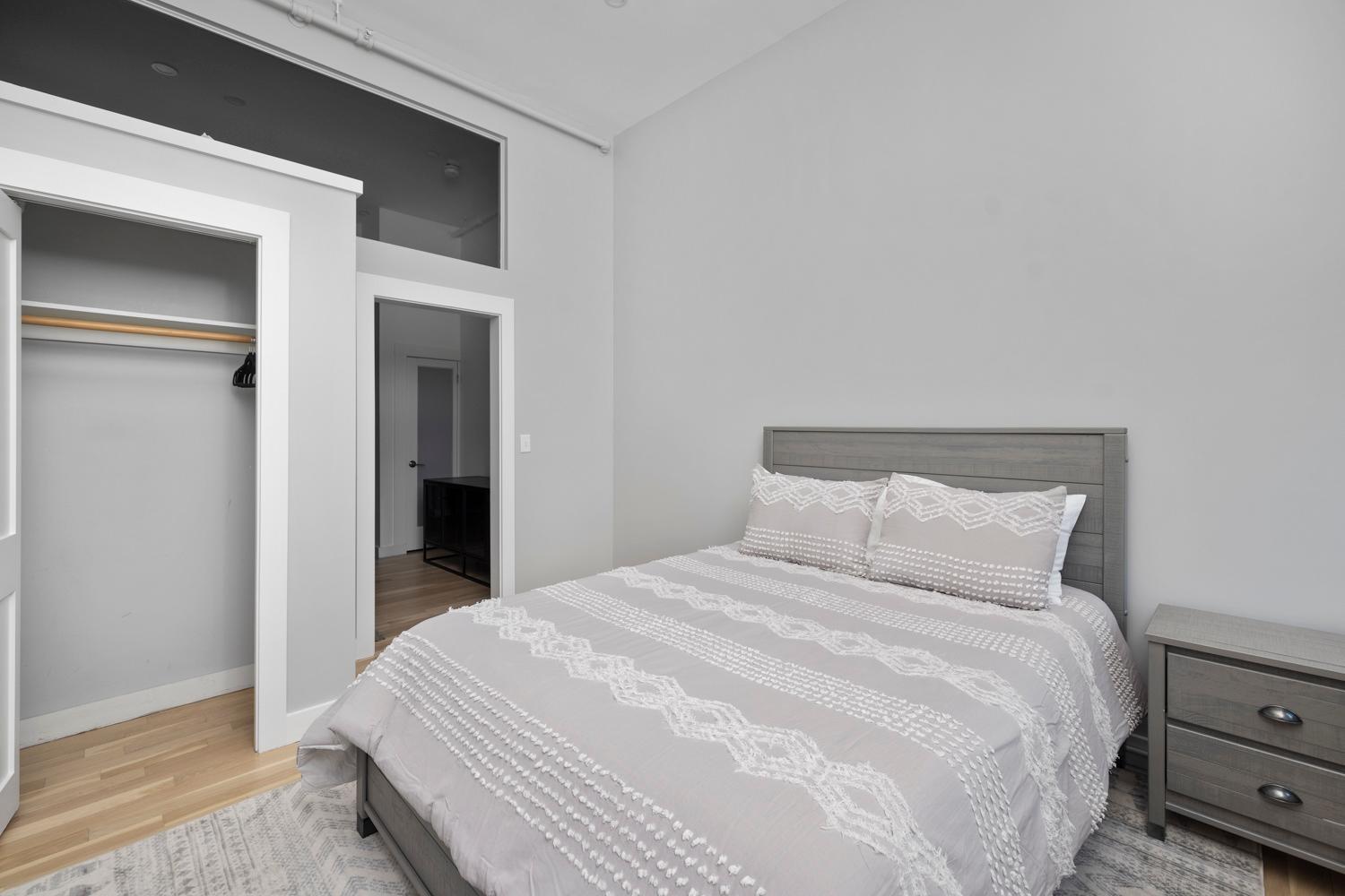 Modern Remodeled Loft In Portlands Iconic Old Port Apartment Exterior photo
