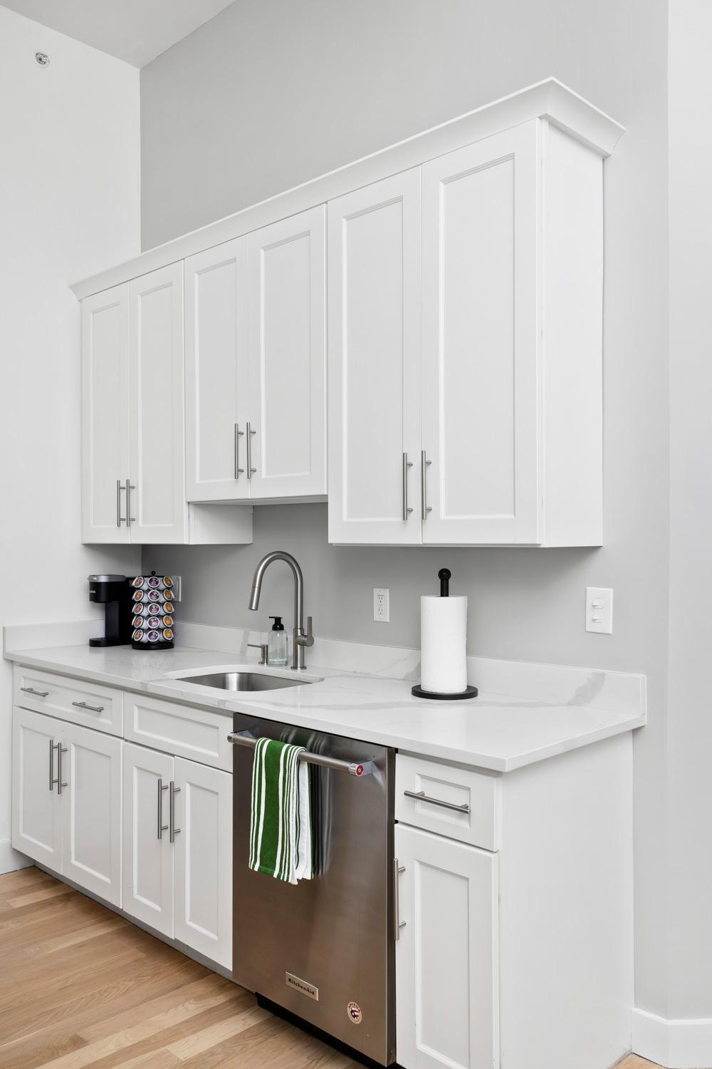Modern Remodeled Loft In Portlands Iconic Old Port Apartment Exterior photo