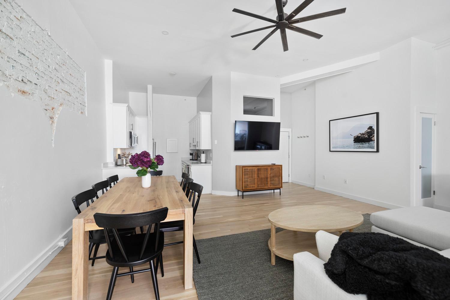 Modern Remodeled Loft In Portlands Iconic Old Port Apartment Exterior photo