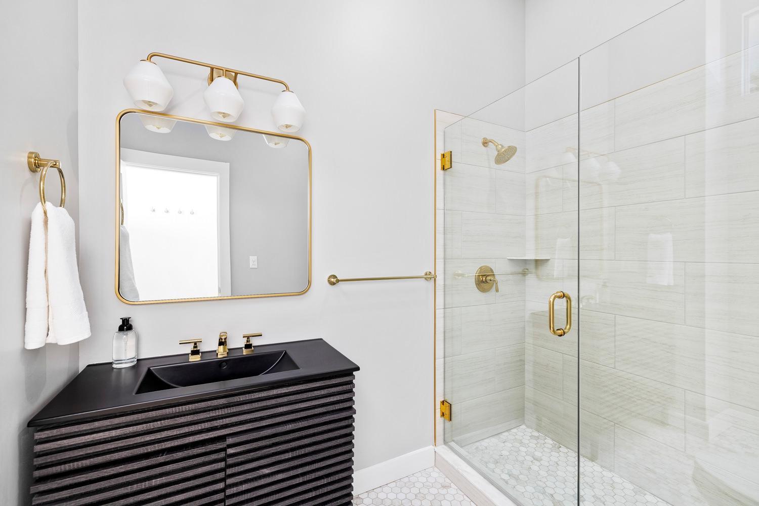 Modern Remodeled Loft In Portlands Iconic Old Port Apartment Exterior photo